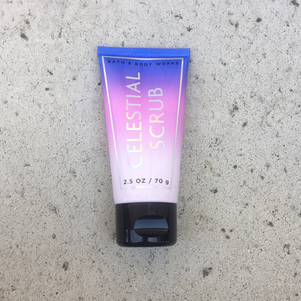 BRAND NEW BATH AND BODY WORKS SCRUB